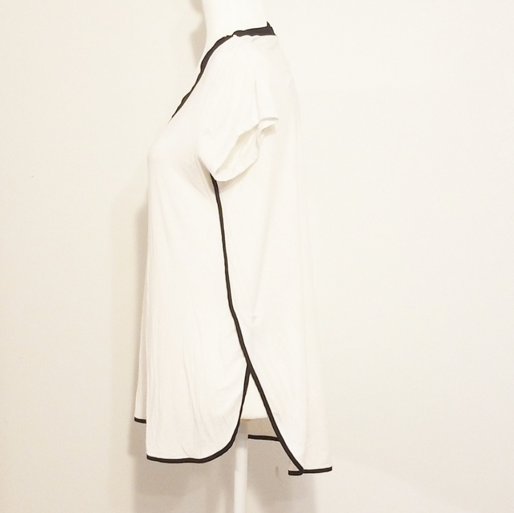 H BY BORDEAUX B&W t-shirt